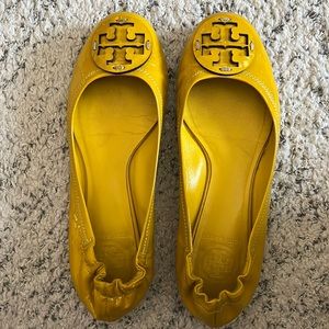 Tory Burch Yellow Patent Leather Classic Logo Ballerina Flats